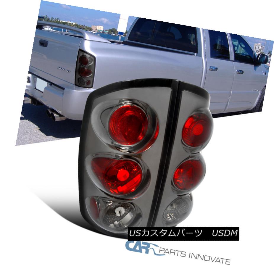 テールライト 2002-2006 Dodge Ram 1500 2500 3500 Pickup Smoke Tail Lights Brake Parking Lamps 2002-2006 Dodge Ram 1500 2500 3500ピックアップ煙テールライトブレーキパーキングランプ