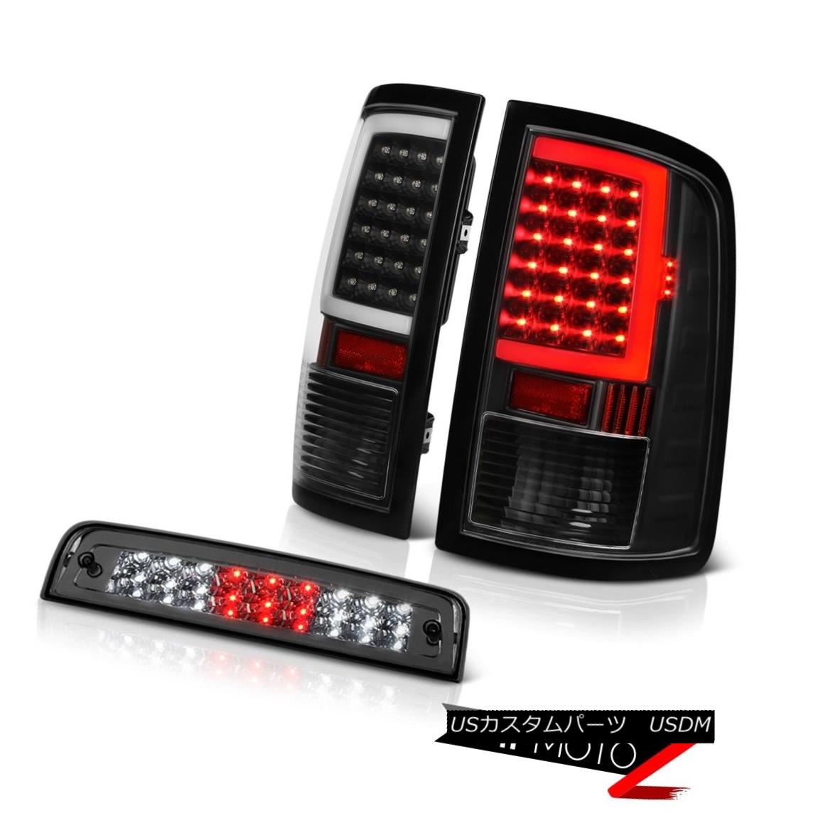 09-18 Dodge RAM 2500 Tail Lamp Graphite Smoke 3rd Brake Light Replacement SETカテゴリテールライト状態新品メーカーRam車種1500発送詳細送料一律 1000円（※北海道、沖縄、離島は省く）商品詳細輸入商品の為、英語表記となります。 Condition: New Brand: Venom Inc. [Tail Light] Dashboard Light: Error-Free Manufacturer Part Number: OEM#B0909H_2010_2011_2012_2013_2014_2015_2016_L033 [Tail Light] Parking: Built-In OLED Bar Interchange Part Number: 55277414AC/55277415AC, 55277414AB/55277415AB_2015 [Tail Light] Reverse: Re-use Original 921 Bulbs Other Part Number: CH2819124/CH2818124_2016 2017 [Tail Light] Side: Driver & Passenger Included Placement on Vehicle: Left, Right, Front, Rear [Tail Light] Signal: Built-in LED Warranty: 60 Day Contact Us: TEL: 1-844-884-7847 | HOURS: 9am - 6pm PST [Tail Light] Brake: Built-In LED Returns: 60-Days LOVE IT or RETURN IT!※以下の注意事項をご理解頂いた上で、ご入札下さい※■海外輸入品の為、NC,NRでお願い致します。■フィッテングや車検対応の有無については、画像と説明文よりお客様の方にてご判断をお願いしております。■USのカスタムパーツは国内の純正パーツを取り外した後、接続コネクタが必ずしも一致するとは限らず、加工が必要な場合がございます。■商品説明文中に英語にて”保障”に関する記載があっても適応はされませんので、ご理解ください。■初期不良（到着より7日以内）のみ保証対象とします。ただし、取り付け後は、保証対象外とします。■海外倉庫から到着した製品を、再度国内で検品を行い、日本郵便または佐川急便にて発送となります。■お届けまでには、2〜3週間程頂いております。ただし、天候次第で多少遅れが発生する場合もあります。■商品落札後のお客様のご都合によるキャンセルはお断りしておりますが、商品落札金額の30％の手数料をいただいた場合のみお受けいたします。■他にもUSパーツを多数出品させて頂いておりますので、ご覧頂けたらと思います。■USパーツの輸入代行も行っておりますので、ショップに掲載されていない商品でもお探しする事が可能です!!お気軽にお問い合わせ下さい。&nbsp;