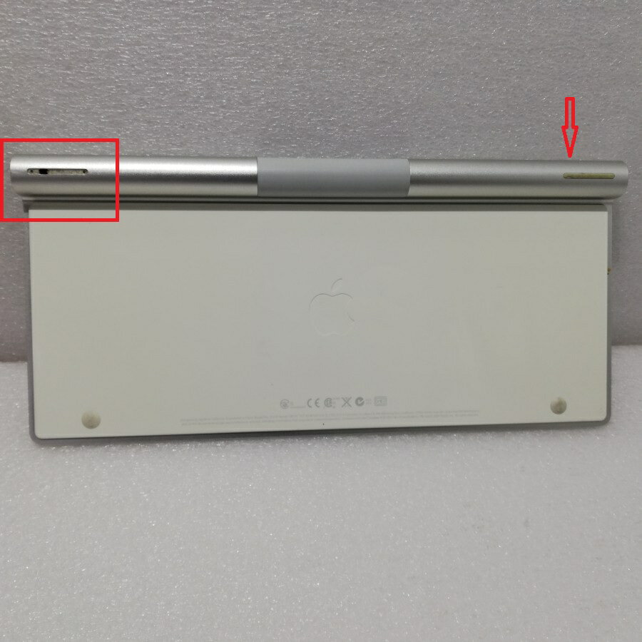 【中古】Atelus USB 有線キーボード バックライト付き 7色 フルサイズキーボード レトロキーキャップ付き テンキーとメディアホットキー コンピューター