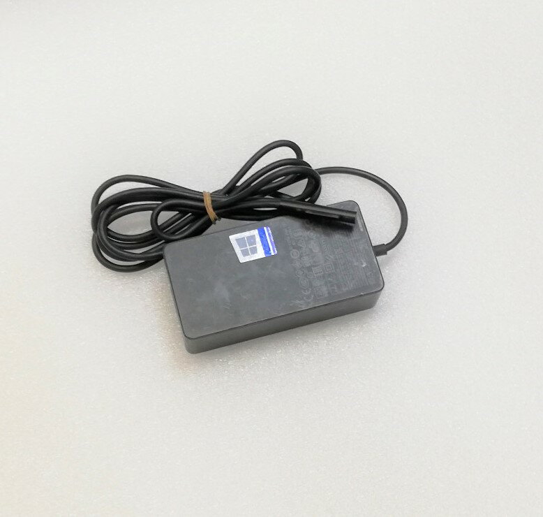 【中古】マイクロソフト Microsoft ACアダプター15V~6.33A 5V~1.5A 102W Model 1798 Surface用 動作保証