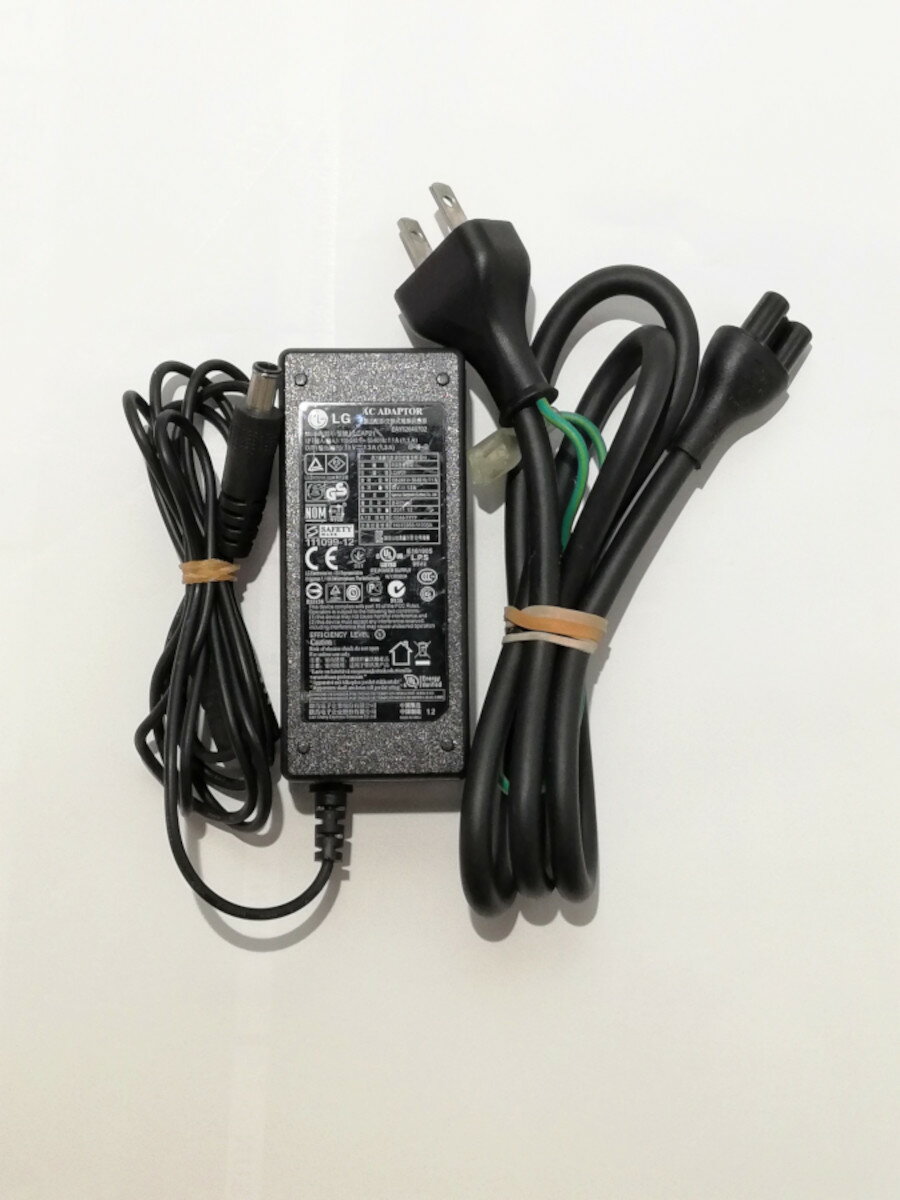 LG AC ADAPTER 19V~1.3A LCAP21 コネクタ外径約6.5mm 内径約4.4mm センターピンあり