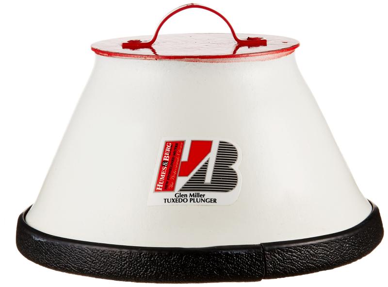 NEW LINED ニュー・ストーン・ライン トロンボーン用ミュート プランジャー1935年の創業以来、ビッグバンド全盛期を支え、様々なミュージシャンのイマジネーションを掻き立て、観客を魅了し続けてきたニュー・ストーン・ライン・ミュート。ジャズ界やスタジオで圧倒的なシェアを誇っています。吹奏楽においてもスタンダードであり、超定番のミュートとして絶大な人気を誇ります。ニュー・ストーン・ライン社独自のファイバー素材を使用し、どんなジャンルにも対応出来るミュートです。手に持ちベルの前で動かすことで、『ワウワウ』『プワプワ』『ドゥワドゥワ』と言った表現が出来ます。