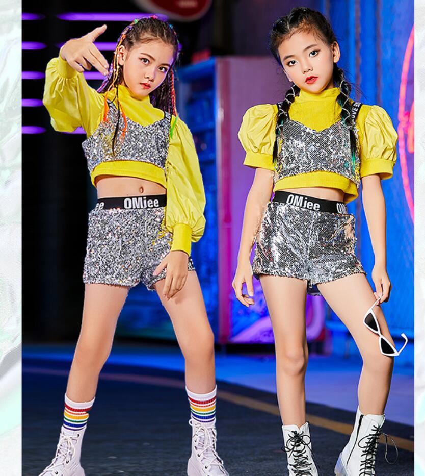 即納 子供服 キッズダンス衣装 セットアップ キッズダンス ヒップホップ スパンコール 女の子 チアガール へそ出し セットアップ チア jazz ダンスウェア チアリーダー キッズダンス衣装 hiphop ジャッズ ステージ 団体演出 発表会 レッスン 体操服 3