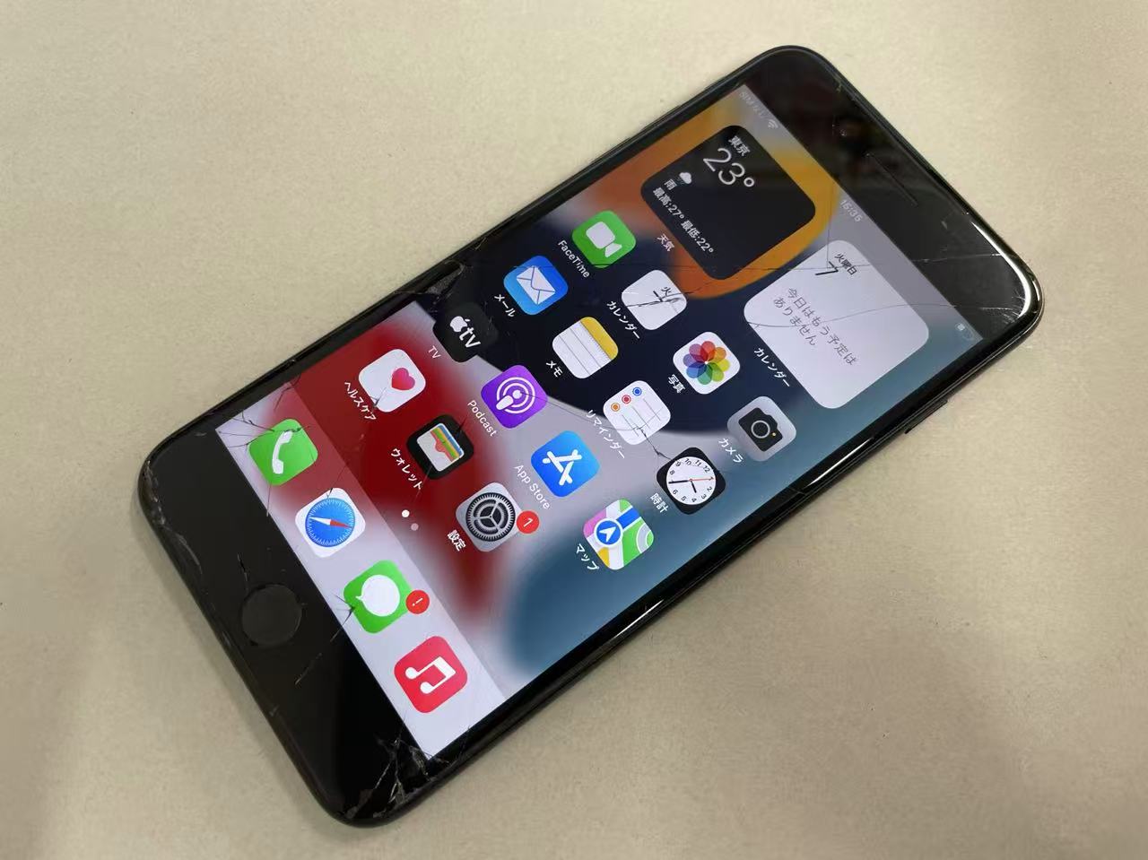 セイモバイル★ SIMフリー iPhone7 Plus 32GB ジェットブラック MQU82J/A