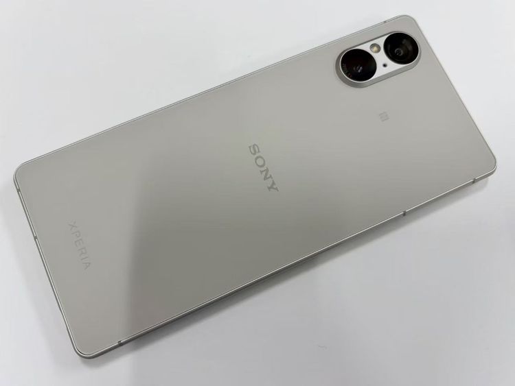 Xperia 5 V 128GB プラチナシルバー 超美品 Amazon.co.jp: Sony Xperia
