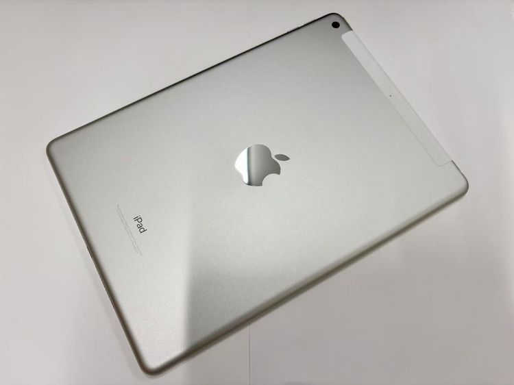 セイモバイル★ 中古Bランク SIMフリー iPad (第5世代) Wi-Fi+Cellular32GB[シルバー] MP1L2J/A コンディションB:多少のキズや汚れがある