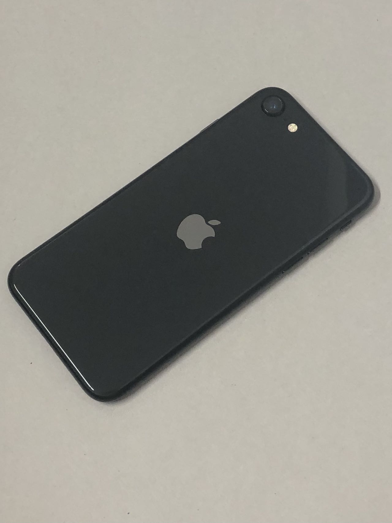 SIMフリー iPhoneSE2 64GB ブラック
