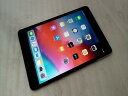 【中古】AU iPad mini2 Wi-Fi+Cellular 16GB ME800JA/A[スペースグレイ]コンディションA程度が良い・良好 【中古】AU iPad mini2 Wi-Fi+Cellular 16GB ME800JA/A[スペースグレイ]コンディションA程度が良い・良好 【13時までのご注文確定で当日発送】 ▼▼国内AU版 Apple iPad mini(第2世代) Wi-Fi+Cellular 16GB ME800JA/A スペースグレイ です。Wi-Fi版としては問題なく使用できます。▼本体表面側面裏面は状態が良いです。小さい傷あります。　中古品の為、使用感や小傷等ご了承ください。▼本体のみ。　充電器は付属しておりません。▼クリーニング済み。　▼注文が確定すれば、当日発送を心がけております！ 　▼初期不良等につきまして、商品お受け取りから1か月以内でしたら返品対応可能でございます。それ以降はメーカー様まで直接お問い合わせください。AKA1 10