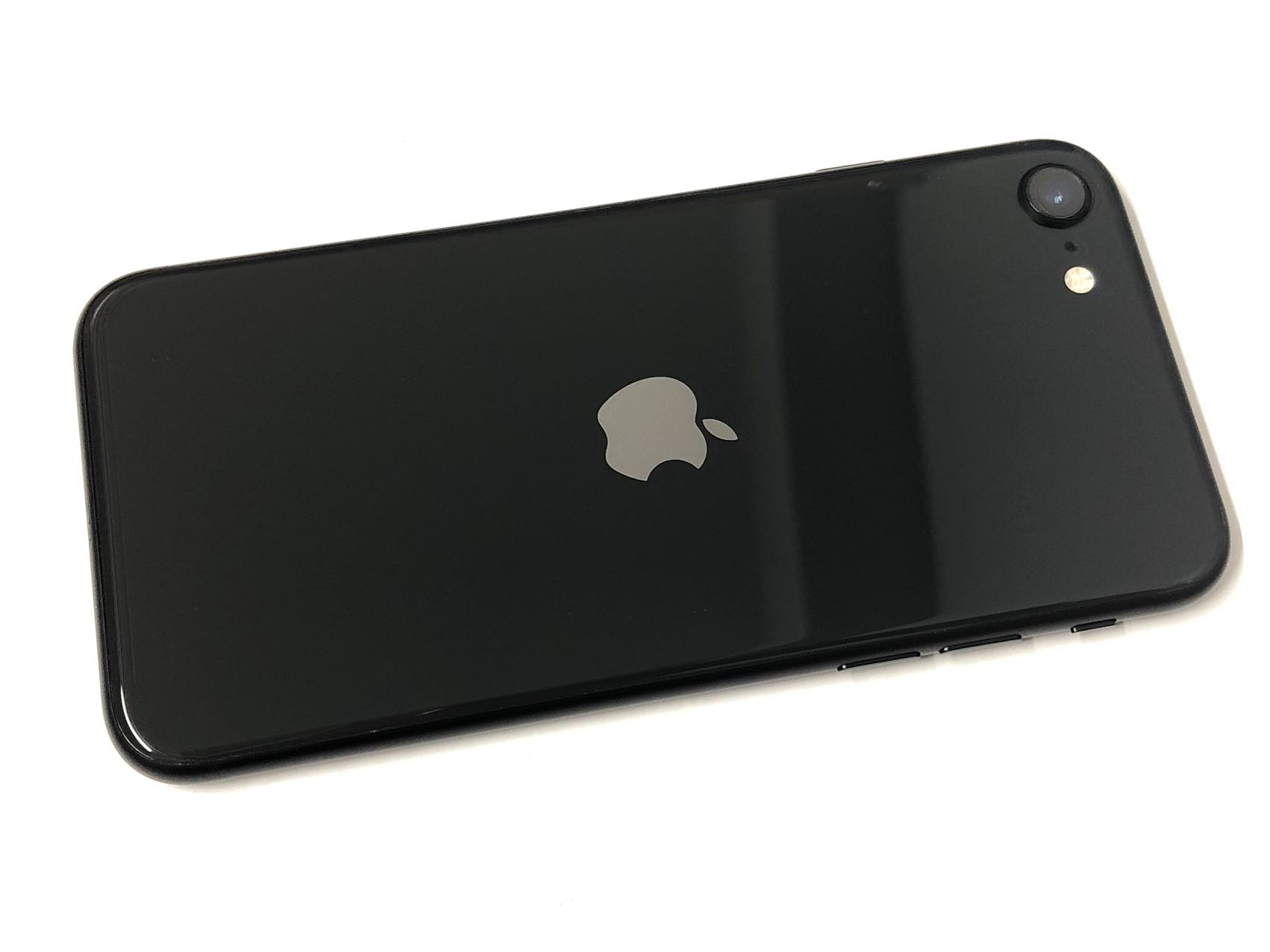 【中古A】バッテリー99％以上★SIMフリー iPhone SE2 64GB ブラック