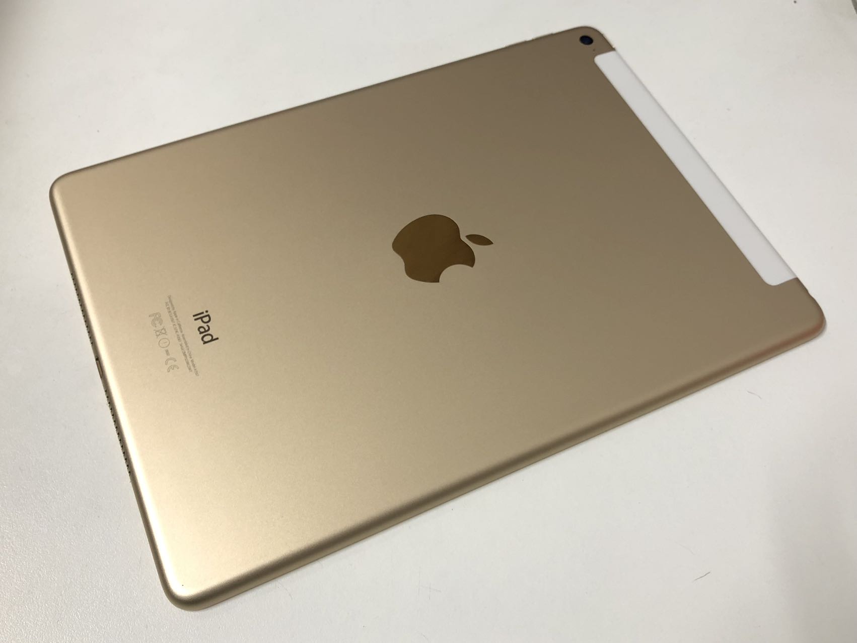 セイモバイル★中古 Aランク docomo iPad Air 2 WiFi+Cellular 16GB MH1C2J/A ゴールド