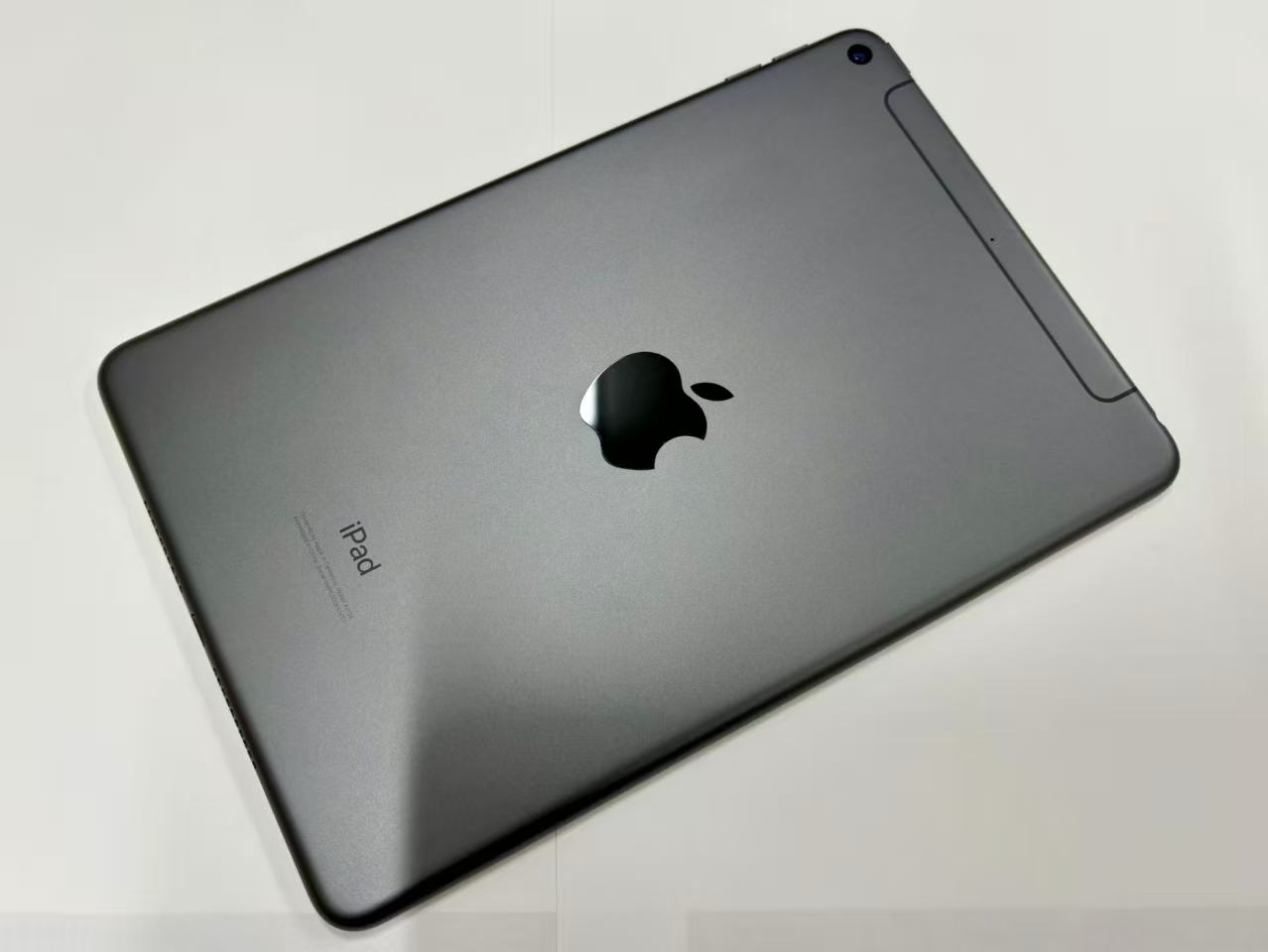 【中古A】SIMフリー Apple iPad mini 5 Wi-Fi+Cellular 64GB [スペースグレー] MUX52J/A