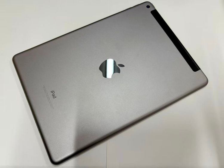 【中古B】SIMフリー iPad(第5世代) Wi-Fi+Cellular 32GB スペースグレー [MP1J2J/A,3C670J/A ]