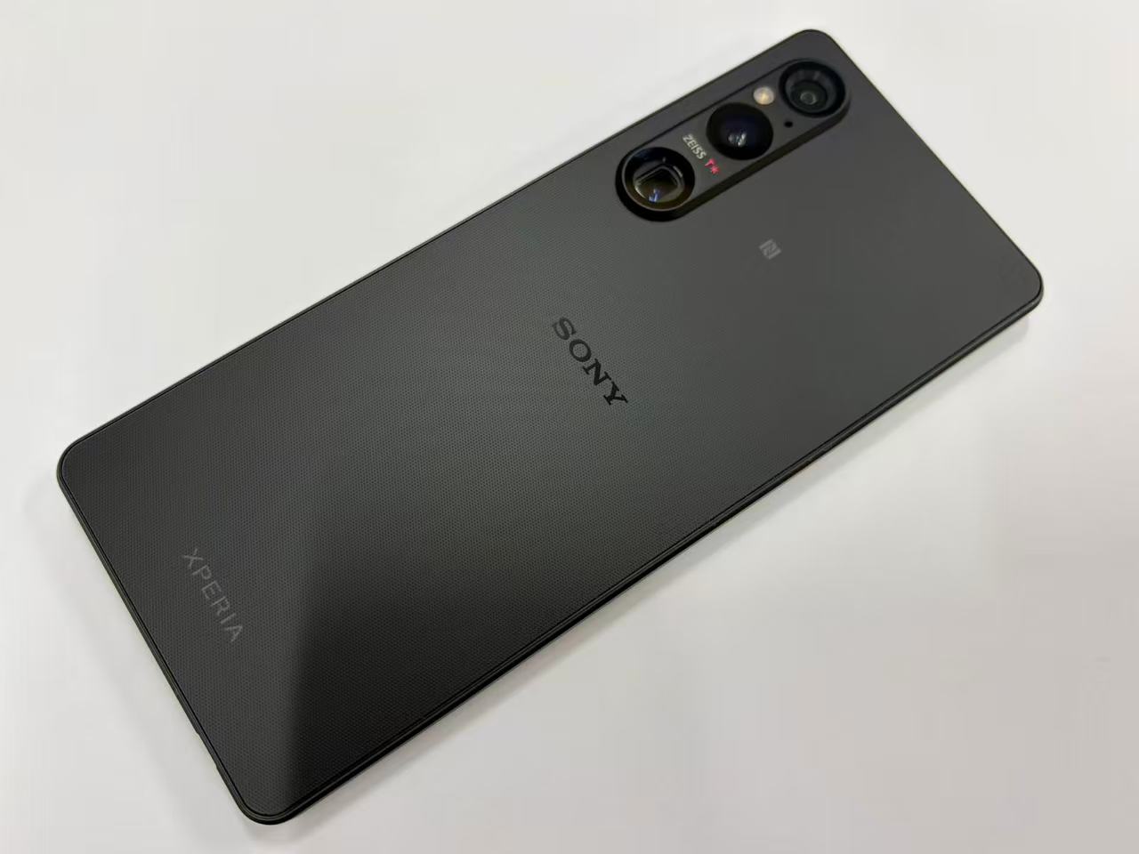 Rakuten - セイモバイル★【中古Bランク】SIMフリー Xperia 1 V 16GB/512GB ブラック XQ-DQ44