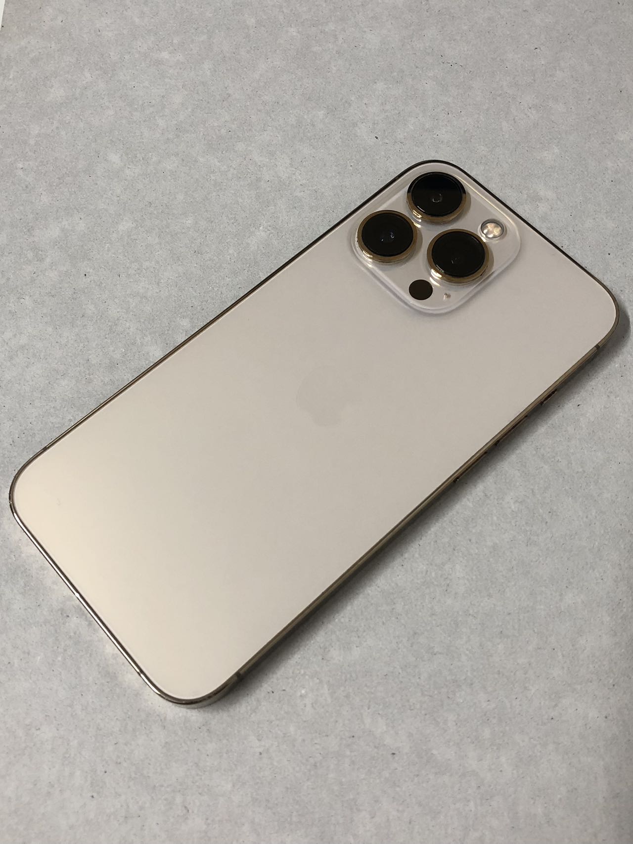 【中古B】SIMフリー iPhone13 Pro 256GB [ゴールド]　MLUQ3J/A