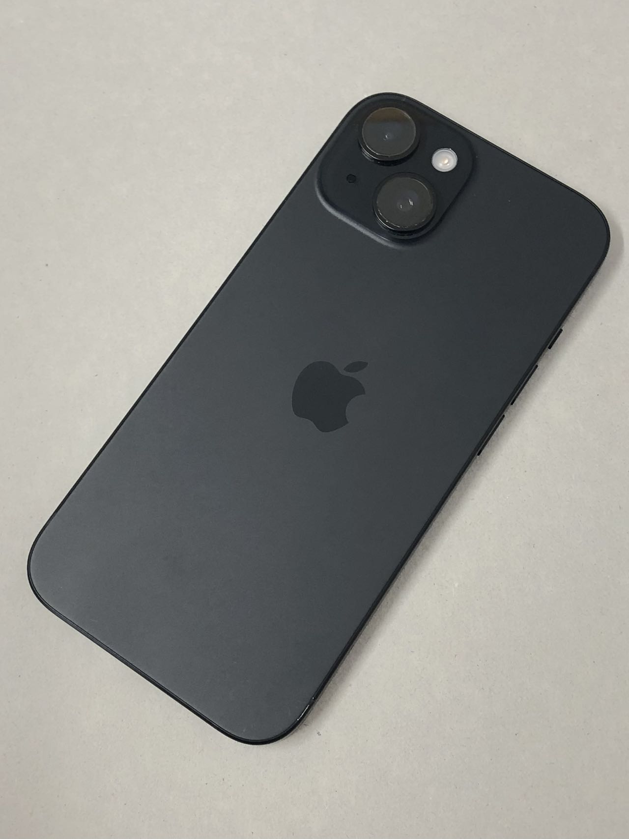 Rakuten - 【中古A】SIMフリー iPhone 15 128GB ブラック MTMH3J/A