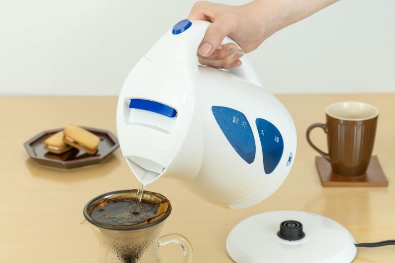 必要時にすぐに沸かせれる ラノー電気ケトル1.7L MMJ-0694 1．7L