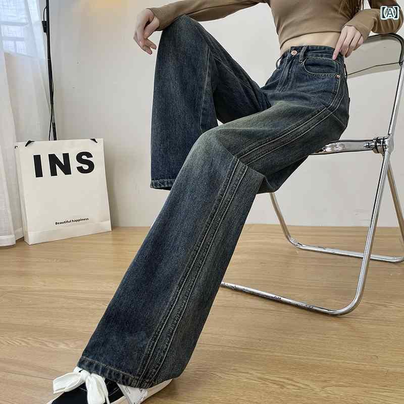 新しいシーズンの春と秋にぴったりの、ウエストが高く脚幅が広がっている牛革製の紫色のパンツ。フィット感のある素材で、ヒップをきれいにカバーします。