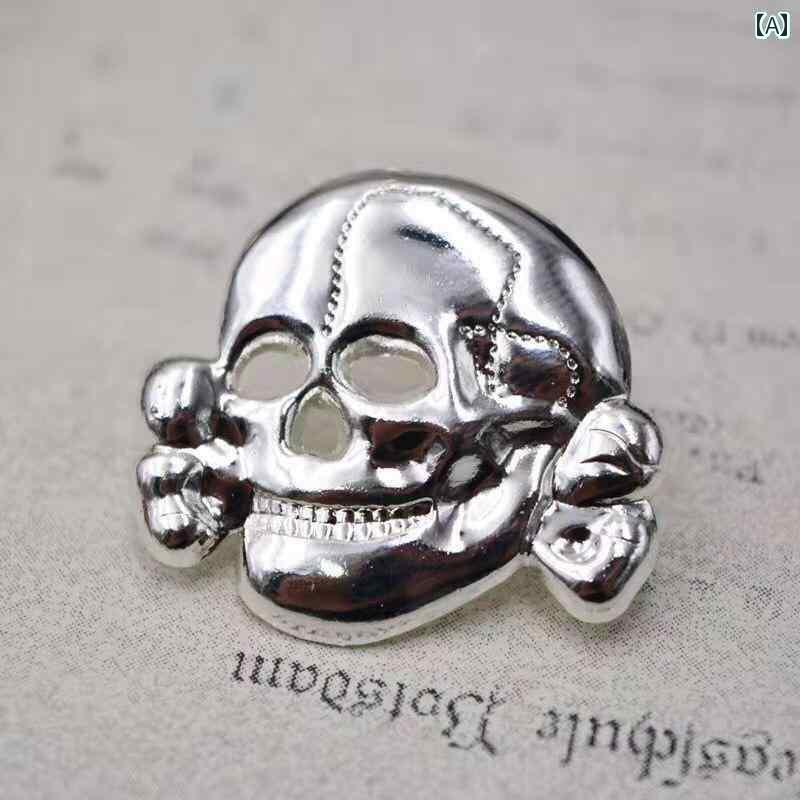 キーホルダー　アクセサリー　メタル ドイツの 頭蓋 骨の ブローチ バッジ プロイセン 戦車 兵 鉄 十字..