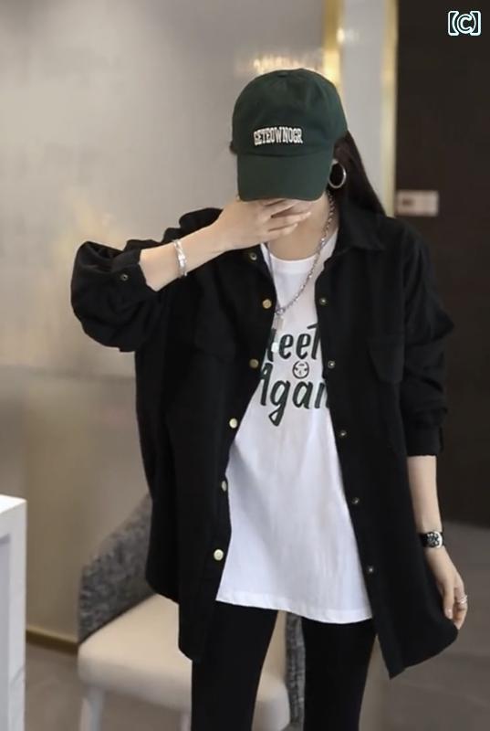 Yシャツ　無地　シンプル の 商品 春秋 小さい ラベルの ウォッシュド シャツ ジャケット レディース 2025 ゆったり カジュアル ミドル 丈 長袖 トップス