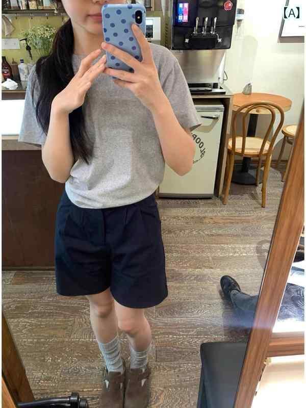 ネイビーブルーの ストリート カジ