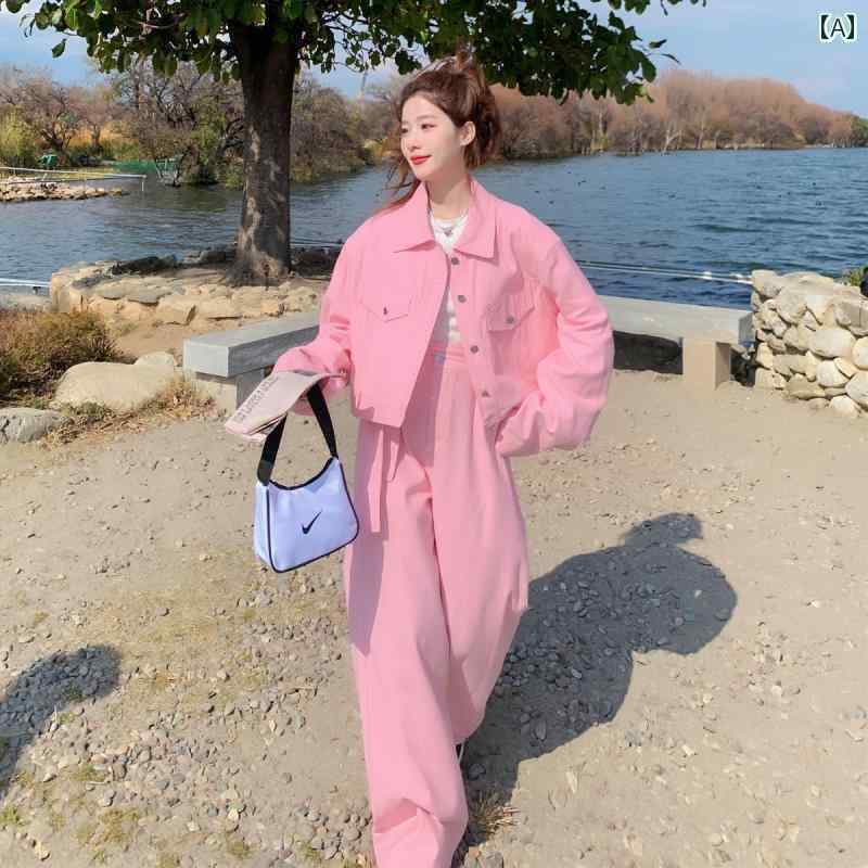 レディース　カジュアル　ウェア ピンクの デニムスーツ 女性 春秋 2025 新型 ネット ミルク シリーズ 優しい スタイル 年齢を 減らす 塩味 ツーピース スーツ