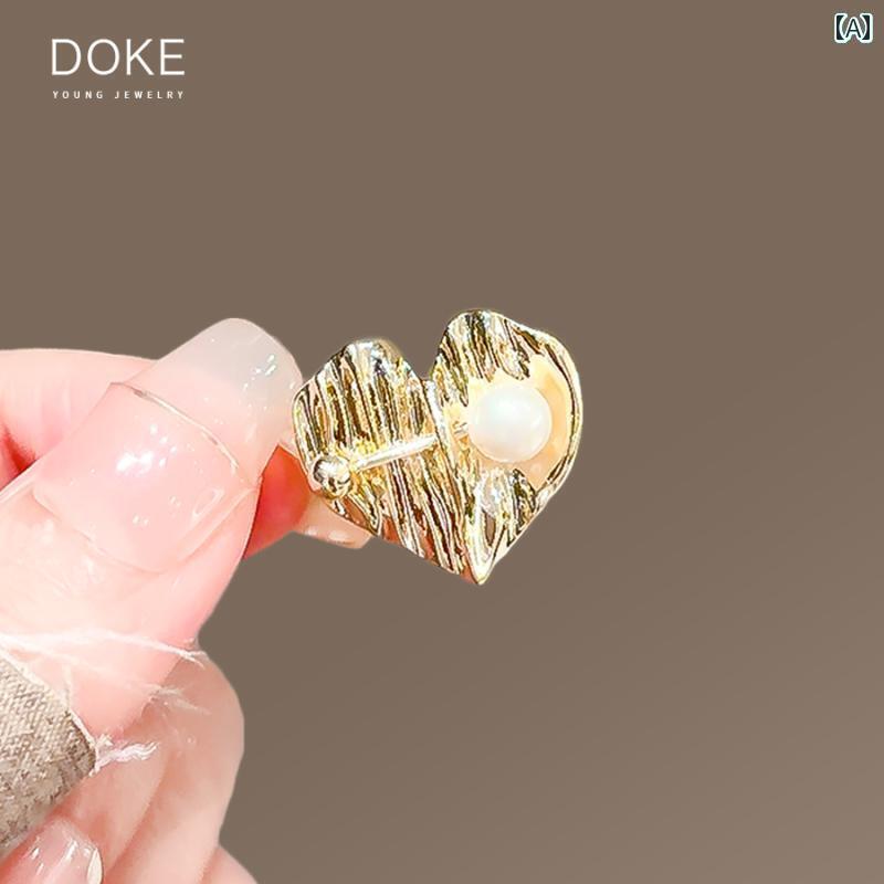 アクセサリー　パール　ジュエリー パールの 小さい ハートの ブローチ 高級 女性 精巧 ピン 露出 防止 バックル コサージュ ネック ライン 装飾(4)