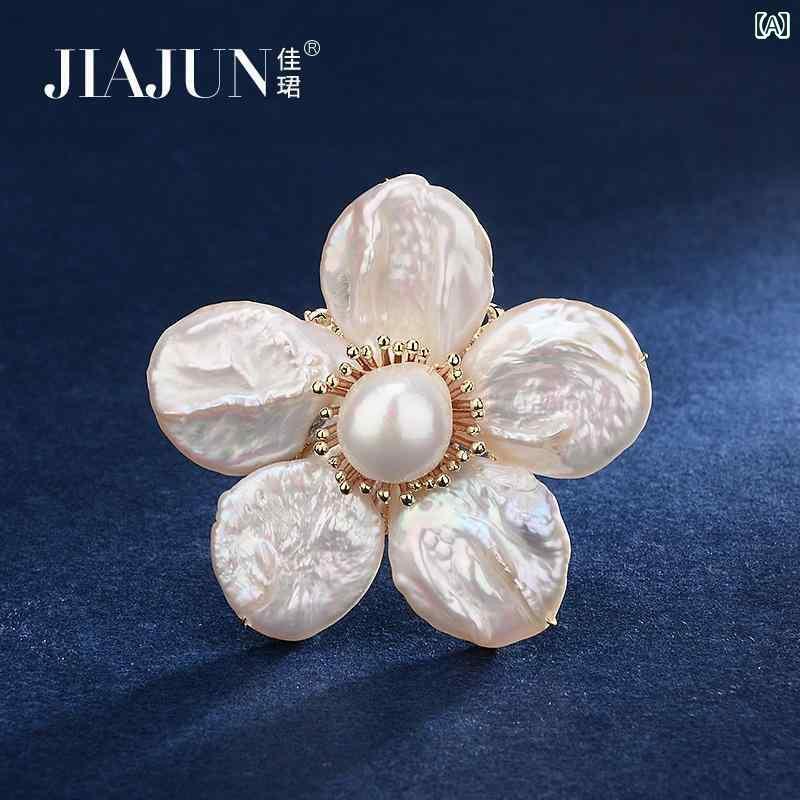 楽天SEIYUショップアクセサリー　パール　ジュエリー バロック ナチュラル パール ブローチ 女性 高級 マザー フラワー コサージュ コート アクセサリー 高貴 ピン
