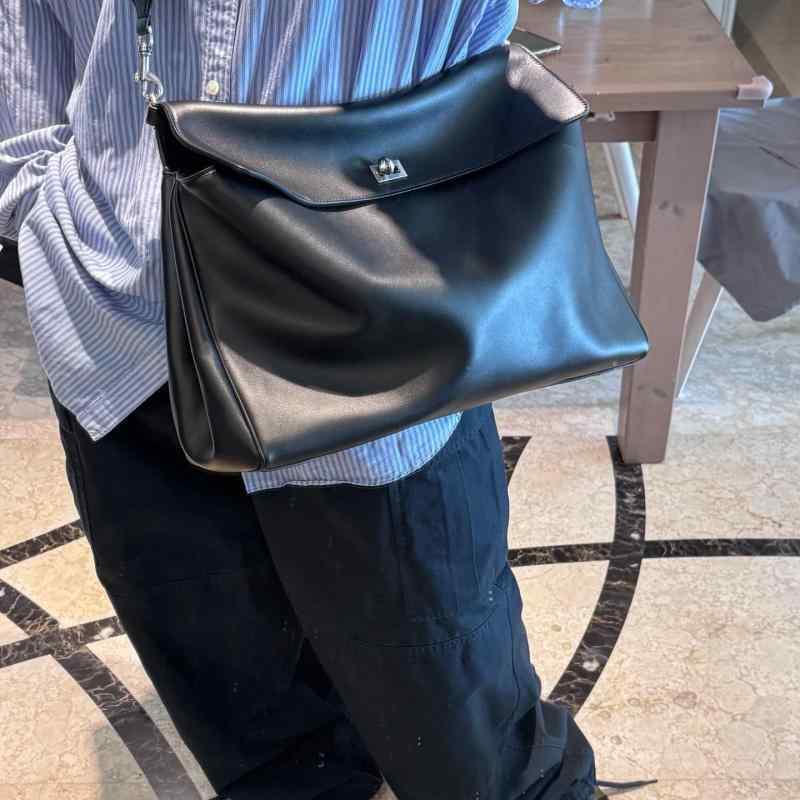 楽天SEIYUショップレディース　バッグ　ハンド スタジオ スタイル ロデオ バッグ アニュアル ゴッド イタリア製 Y ファクトリー レザー ハンドバッグ クロス ボディ フィーリング