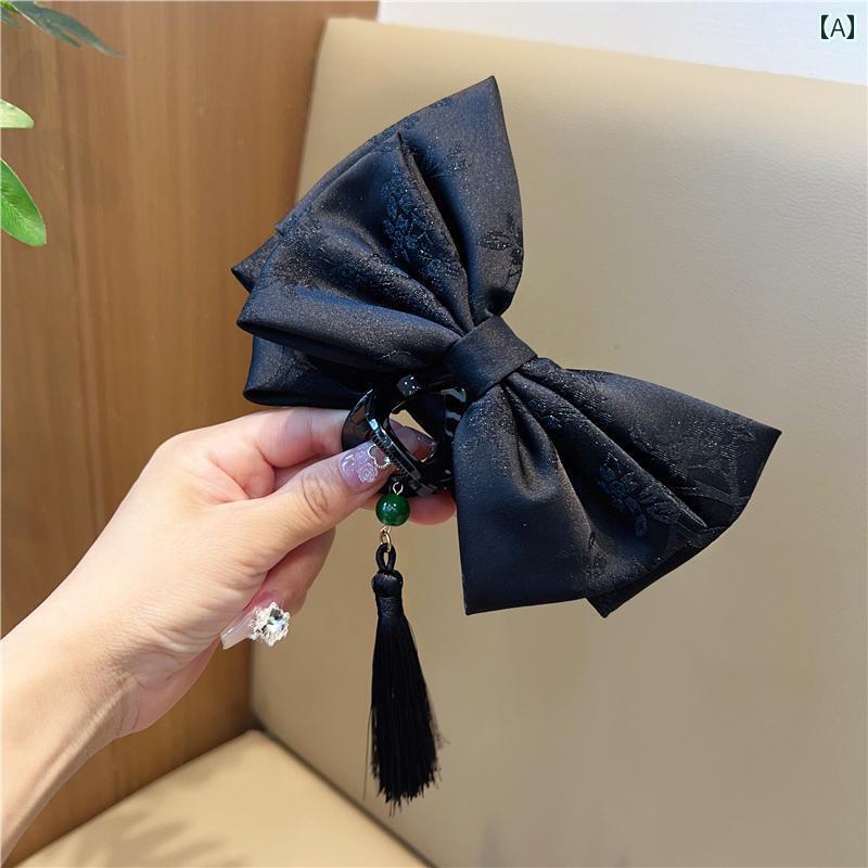 アクセサリー　ピン　ヘア チャイナ風 刺繍入りの 蝶 結びの タッセル クリップ 2025年の 頭飾りの 後ろ 頭の レトロ 髪の サメの