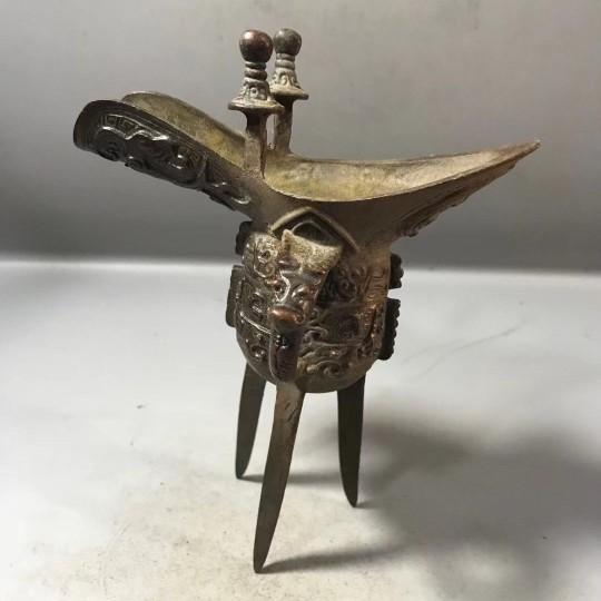 アンティーク 雑貨 飾り アンティーク 青銅 器 春秋 戦国 時代と 漢の 酒器 皇帝の 酒 瓶 古風 緑青 品物 コレクション 装 飾 品