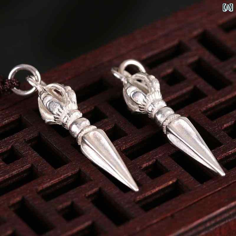 ペンダント ネックレス アクセサリー S 999 スター リング シルバーの 金剛 杵は 悪魔を 鎮める レトロ 個性を 持ち 安全を 守る お守りと して メンズ レディースの ペンダント ネックレスに 転 写されます。