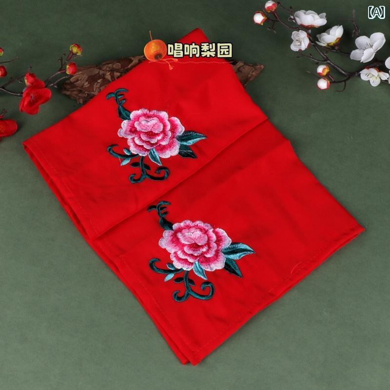 ハンカチ　ハンドタオル オペラ ドラマ ハンカチ 華 丹様 牡丹 刺繍 京 劇 河南 越 メイドさん