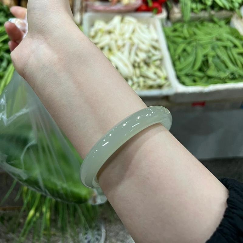 ブレスレット レディース クラシック 新 疆 和田 翡翠 緑と 白の 翡翠の 交換用 ブレスレット 玉 髄 翡翠の ブレスレット ジングル ブレスレット 清水 ...