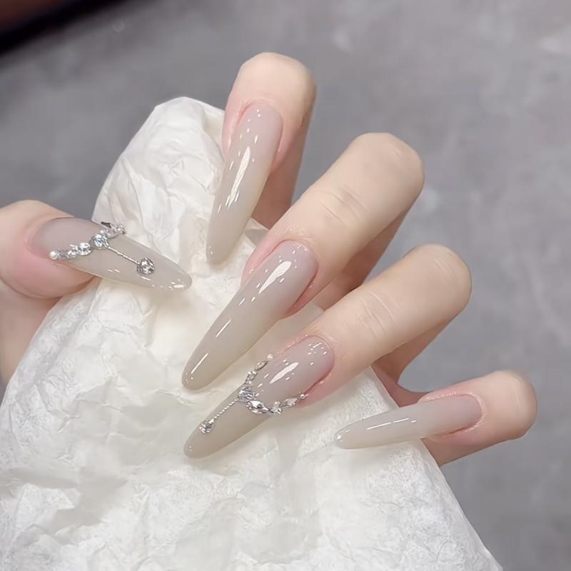 ネイルアート 純粋に 手作りの ウェアラブルな グレー ティーの 高級 ネイルアート パッチは、 付け 爪を 仕上げ、 取り外し 可能な 花嫁の ホワイトニング 光線 療法