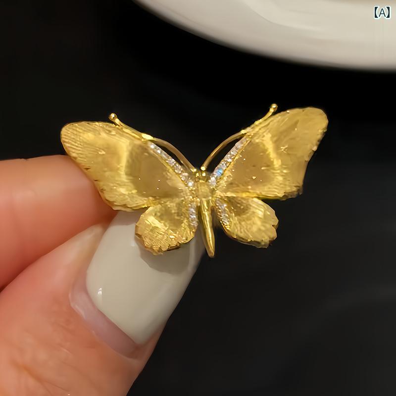レディースアクセサリー コサージュ ブローチ 女性の ための 古代の 金の ブラシ 仕上げの 蝶の ブロー..