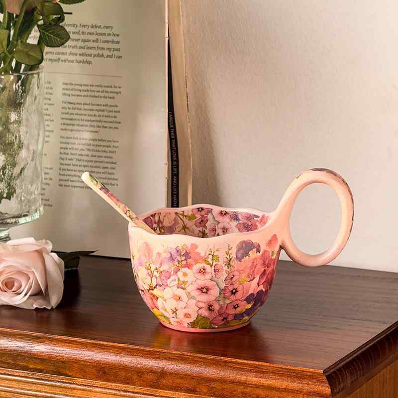 かわいい マグカップ 湾曲 した ハンドルと スプーンが 付いた ピンクの 陶器の マグカップ、 オートミ..