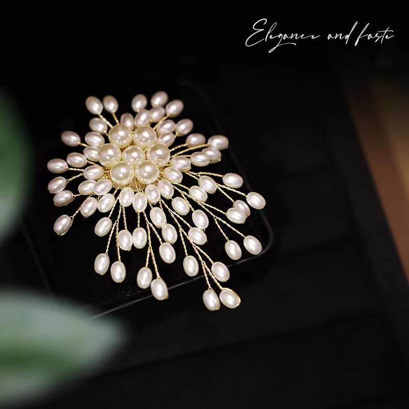 コサージュ アクセサリー ブローチ コサージュ アクセサリー ブローチ 女性の 冬の ブローチ、 ヨーロッパと アメリカの 気質の スーツ ジャケット、 真珠の アクセサリー、 高級 ピン ジュエリー、 絶妙な コサージュ アクセサリー