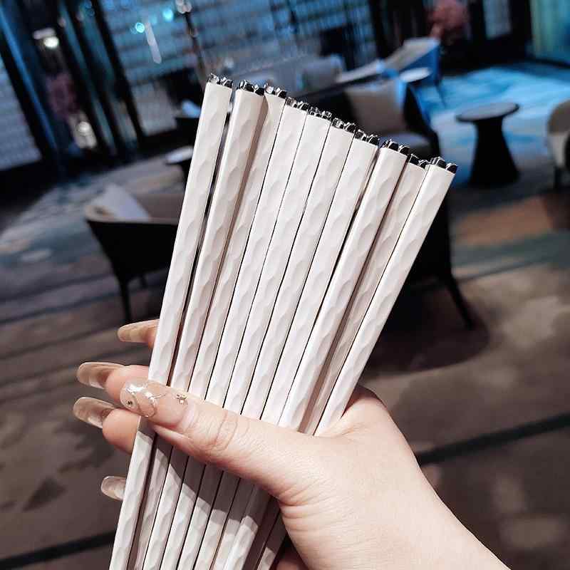 箸 クリーム スタイルの 合金 箸 軽量 高級 スタイルの 箸 家庭用 高級 抗菌 防 カビ ホテル レストラ..