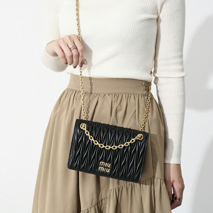 MIU MIU ミュウミュウ バッグ 鞄 ショルダーバッグ ハンドバッグ 5BP065 N88 マテラッセ レディース ブラック 黒 本革 レザー チェーンバッグ ロゴ ミニバッグ オケージョンのサムネイル