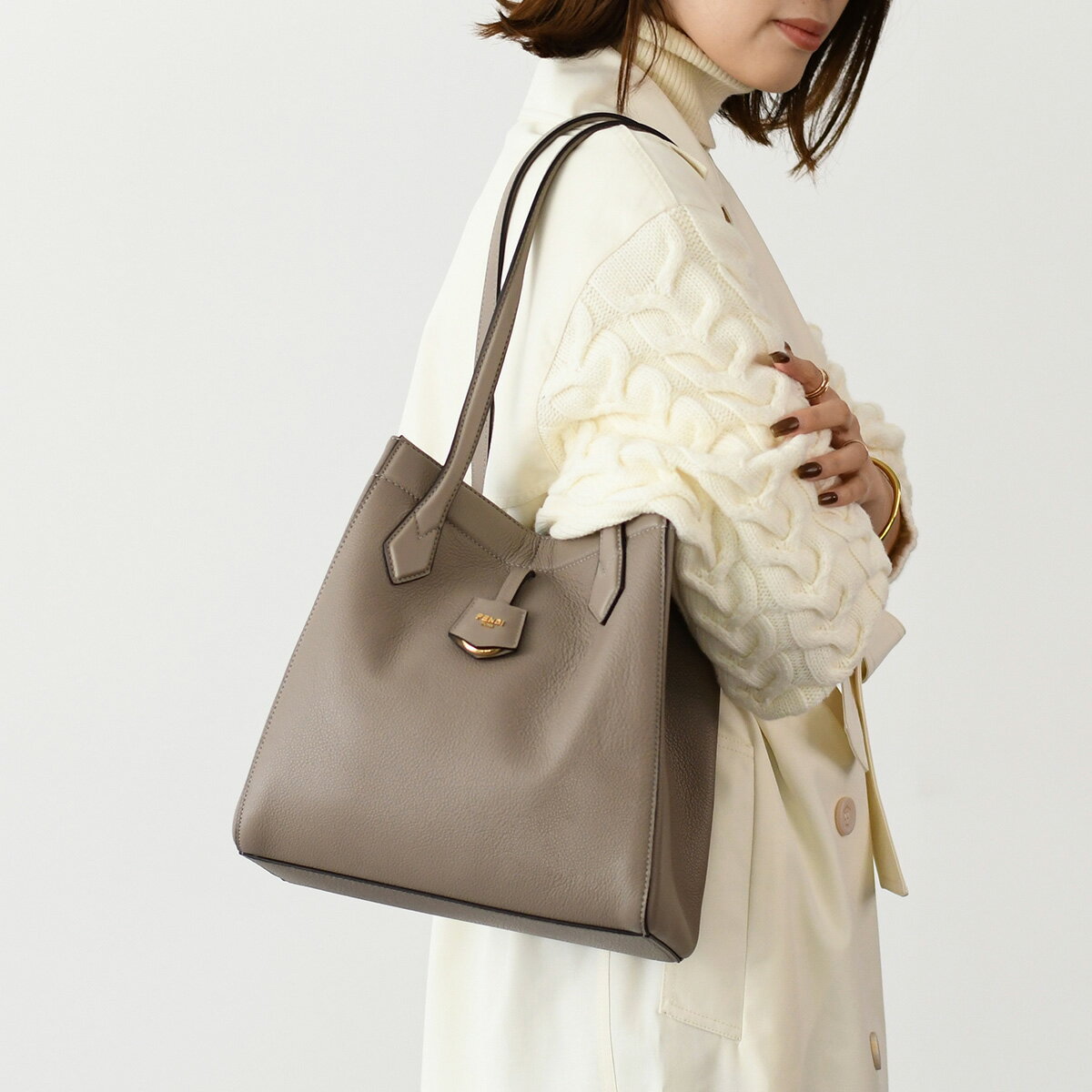 FENDI フェンディ バッグ ハンドバッグ トートバッグ Origami オリガミ ミディアム 8BH414 APZA レディース グレージュ バケットバッグ レザー 1213p3のサムネイル