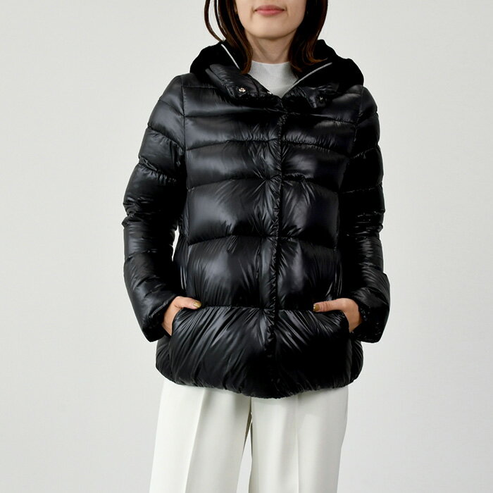【MAX10,000円OFFクーポン配布中】HERNO ヘルノ ダウンジャケット アウター ダウン RESORT ナイロン ショート丈 PI00087DR 12017 レディース BLACK ブラック フード 防寒 冬 2WAY 人気 おすすめ ギフトのサムネイル
