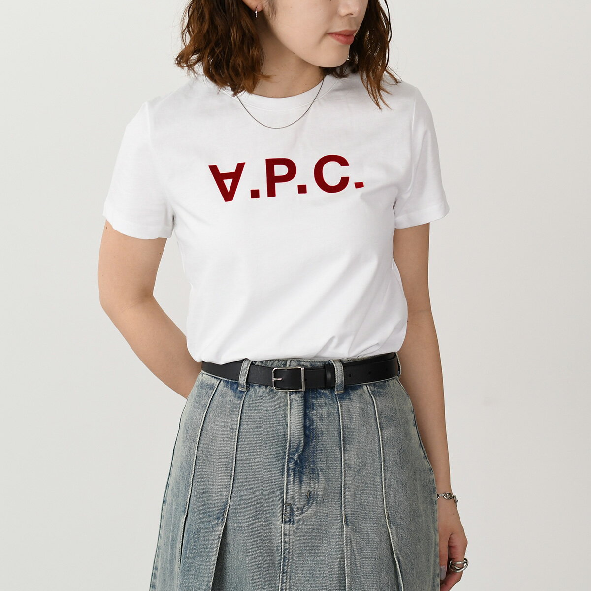 【最大2000円クーポン配布中!】APC アーペーセー Tシャツ トップス VPC COBQX F26944 ロゴT レディース ブルー ネイビー ホワイト ロゴ 半袖 フロッキー プリント カジュアル 春夏 クルーネック カットソー 人気 おすすめ ギフト プレゼントのサムネイル