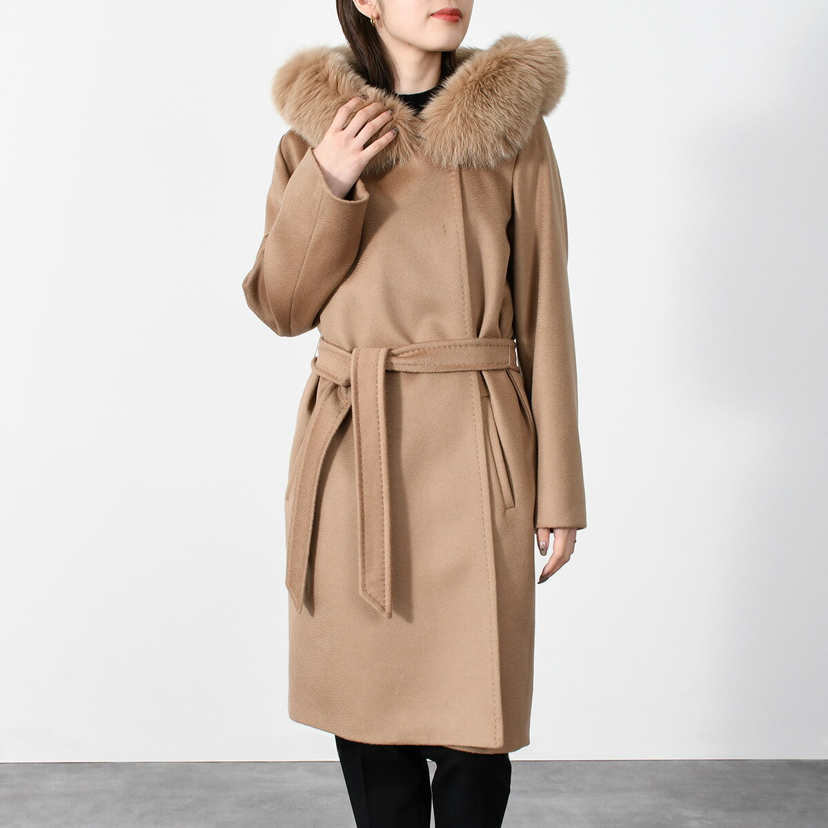 MAXMARA STUDIO マックスマーラ ステゥディオ ピュア ヴァージンウール コート MANGO ファーコート アウター フォックスファー 取り外し可能 2WAY ベルベット ホワイト キャメル 16016131913のサムネイル