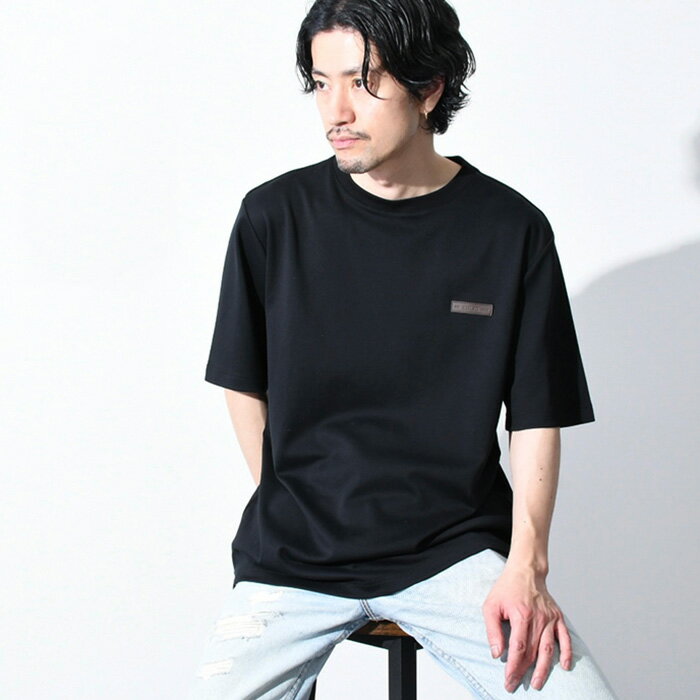 BERLUTI ベルルッティ Tシャツ トップス レザーディテール R24JRS93 メンズ NOIR ブラック 半袖 春 夏 シンプル ロゴ ワッペン クルーネック ワッペンタグ 人気 おすすめ rc0420