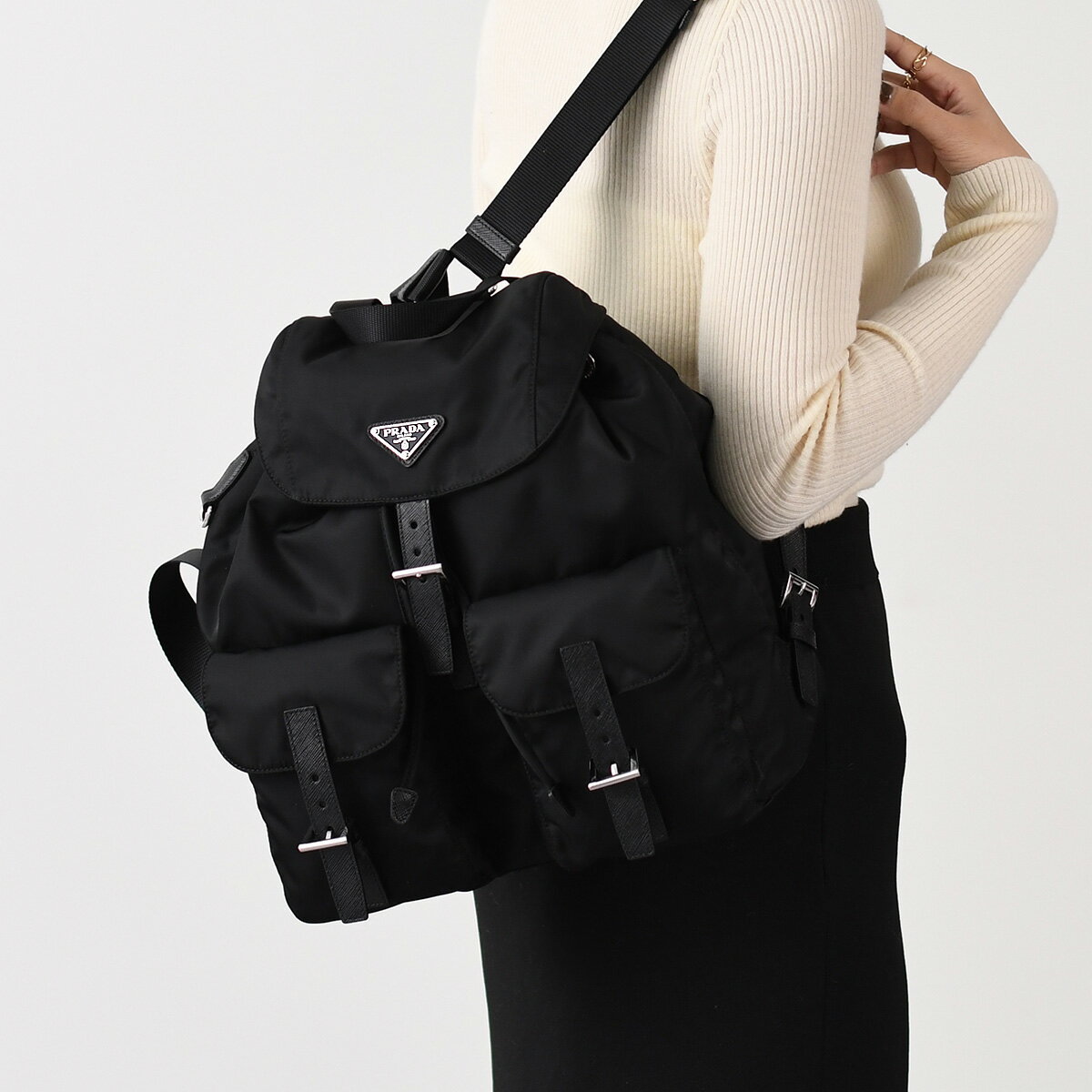 【最大20,000円OFFクーポン】PRADA プラダ Re-Nylon ミディアム バックパック リュック ナイロン バッグ 1BZ811 RV44 ブラック NERO ポーチ付き 三角ロゴ ロゴ レディース 1101_p3のサムネイル