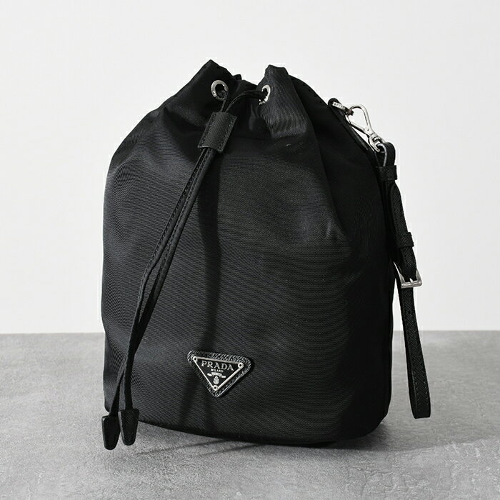 【全品ポイント3倍！】PRADA プラダ ナイロン ポーチ Re-Nylon 巾着ポーチ 巾着バッグ バッグ 三角ロゴ 無地 NERO ブラック 黒 ロゴ シンプル トライアングルロゴ レディース 女性 プレゼント ギフト オススメ 1NE369 R067