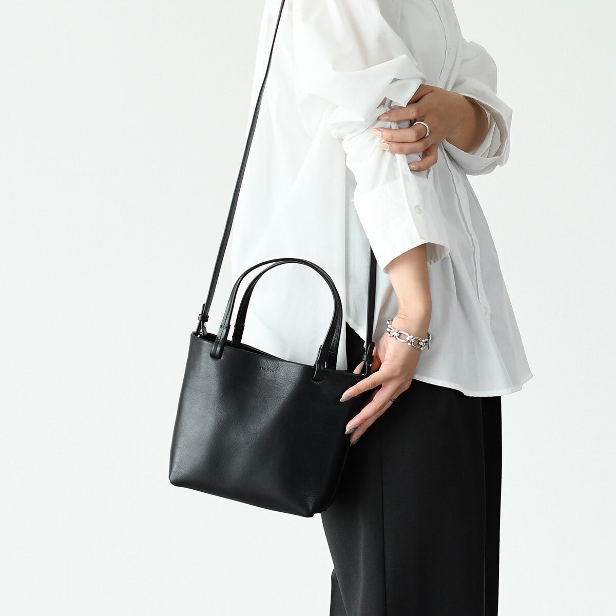 THE ROW ザ・ロウ ハンドバッグ ショルダーバッグ バッグ パークトート Park Tote small レザーバッグ レディース ブラック レザー 2WAYのサムネイル