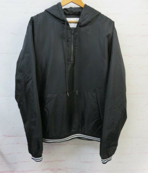 商品詳細 ■ブランド：STANPD■素材：ナイロン100%■色：ブラック■表記サイズ：M■実寸：身幅 57cm /着丈 70.5cm /袖丈 70cm /肩幅 51cm /裄丈 cm■状態：目立つダメージはございません。 　 　 　 　 　 　 　　 　 注意 ■色が有る場合、モニターの発色の具合によって実際のものと色が異なる場合があります。 ■こちらの商品は、店舗および他サイトでも同時販売しております。 ご注文後に在庫を確認させて頂くため、ご注文完了後に在庫がない場合がございます。 その際はキャンセルのメールを配信させて頂いておりますこと、予めご了承ください。 配送について ■特にご指定がない場合、 前払い決済の場合（例：銀行振込）　 ⇒ご入金確認後、2〜3営業日以内に発送いたします。 ■上記以外の決済の場合（例：クレジットカード）　 ⇒ご注文確認後、2〜3営業日以内に発送いたします。 ※発送前支払いの場合は、お客様のご入金タイミングにより、お届け予定日が前後することがございます。 レプトン府中店電話番号（082)-282-9990サイズ、状態等ご不明な点はご連絡ください。