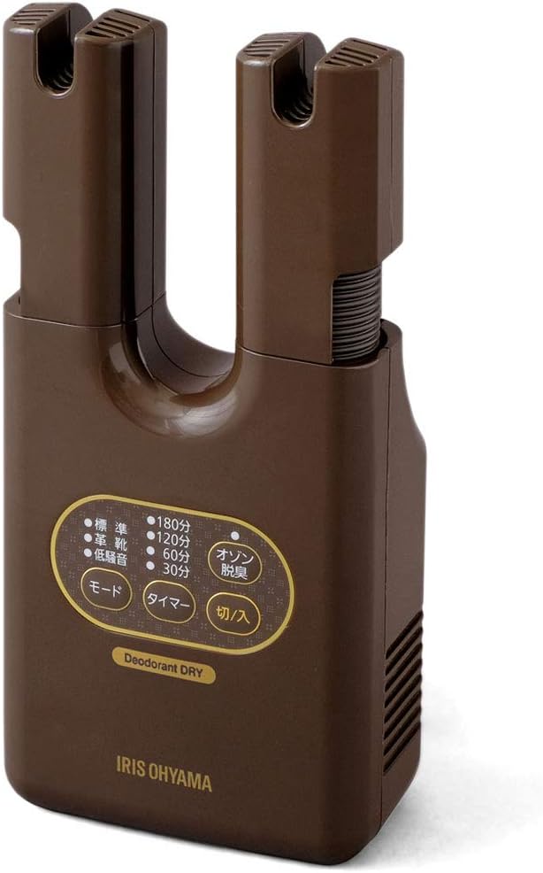 アイリスオーヤマ 脱臭くつ乾燥機 カラリエ KSD-C2 ブラウン 新品・未使用商品！ ●玄関でそのまま手軽にくつ乾燥ができる、くつ乾燥機カラリエです。●伸縮するダブルノズルであらゆるシーンでくつ乾燥ができます。●先端が二股形状になっており、2足同時に乾燥することができます。●オゾン脱臭機能付きで、気になるニオイ物質を分解し脱臭します。除菌効果もあります。●便利な3つのモード(標準・革靴・低騒音)機能付きです。・標準モード:約50℃の温風が出ます。スニーカーなどを乾燥するときに使用します。・革靴モード:約40℃の温風が出ます。革靴を乾燥するときに使用します。・低騒音モード:約40℃の温風が出ます。夜間など静かに運転したいときに使用します。　※標準モードに比べて乾燥するまでの時間は長くなります。●濡れた靴もパワフル乾燥します。●タイマー付きなので乾燥時間をセットして乾燥できます。●コンパクトサイズなので使い終わったら下駄箱などへ簡単収納できます。メーカーアイリスオーヤマ(IRIS OHYAMA)型番 KSD-C2-TJAN 4967576419055発売日 2019年05月17日カラーブラウン電源：AC100V 50／60Hz共用消費電力：［標準］215W［革靴］190W［低騒音］180Wタイマー：30、60、120、180分本体寸法(約)：幅137×奥行101×高さ289mm電源コード長：約2m質量：780g 5