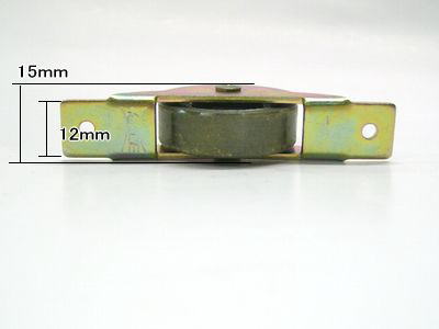 【メール便可】鉄 戸車 30mm 平 1個 [ 戸車 修理 交換 アルミサッシ 修理部品 引き戸 引戸 サッシ 玄関 店舗 窓 部品 diy ばら売り 網戸 一覧 ] 花・ガーデン・DIY DIY・工具 金物
